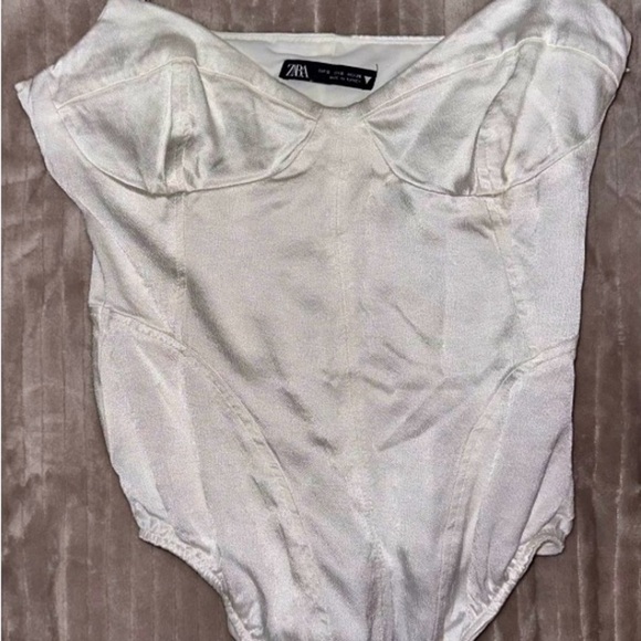 Zara Cream Satin Garment - Picture 3 of 9